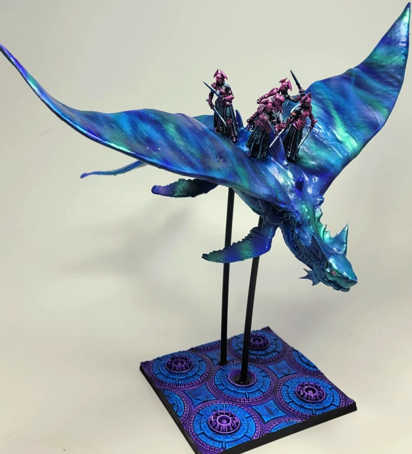 Manta-ray flyer with elf riders