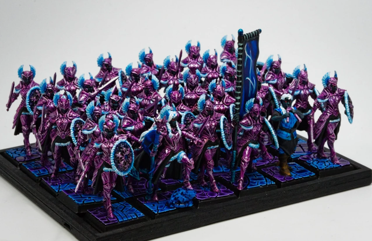 Elf warrior regiment in purple armour